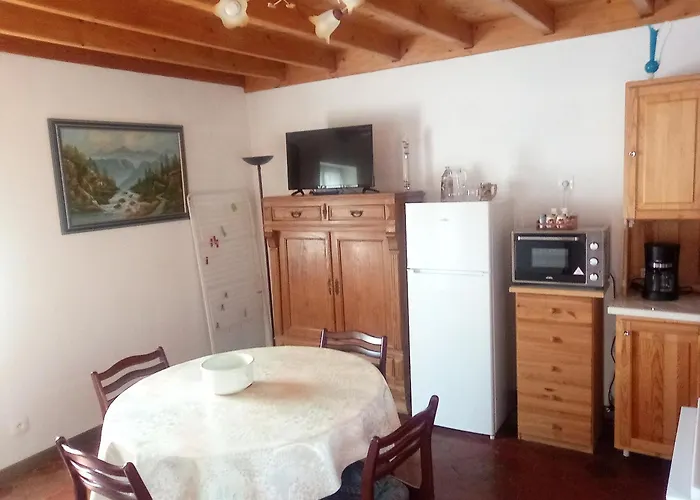 Du Beaucaine Hébergement de vacances Fiefs